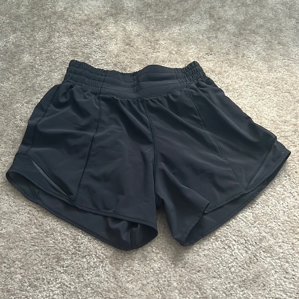 Lululemon Hotty hot high rise 4”